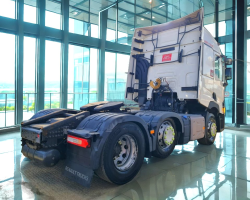 Rear View – Renault T 480